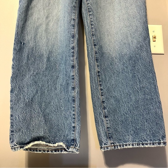 Madewell The Perfect Vintage Straight Jean in Delafield Wash: Button-Fly Edition - Picture 10 of 14